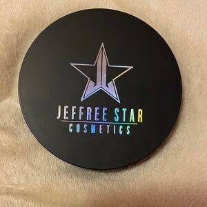 Jeffree Star and Manny MUA collab Eclipse Skin Frost Highlighter
